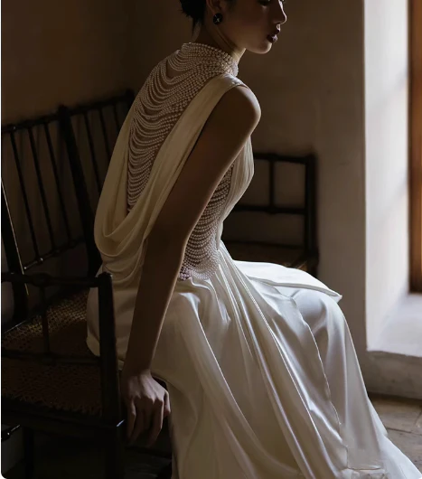 Chic satin heavy pearl necklace sexy backless small train wedding dress P2744 - Image 3