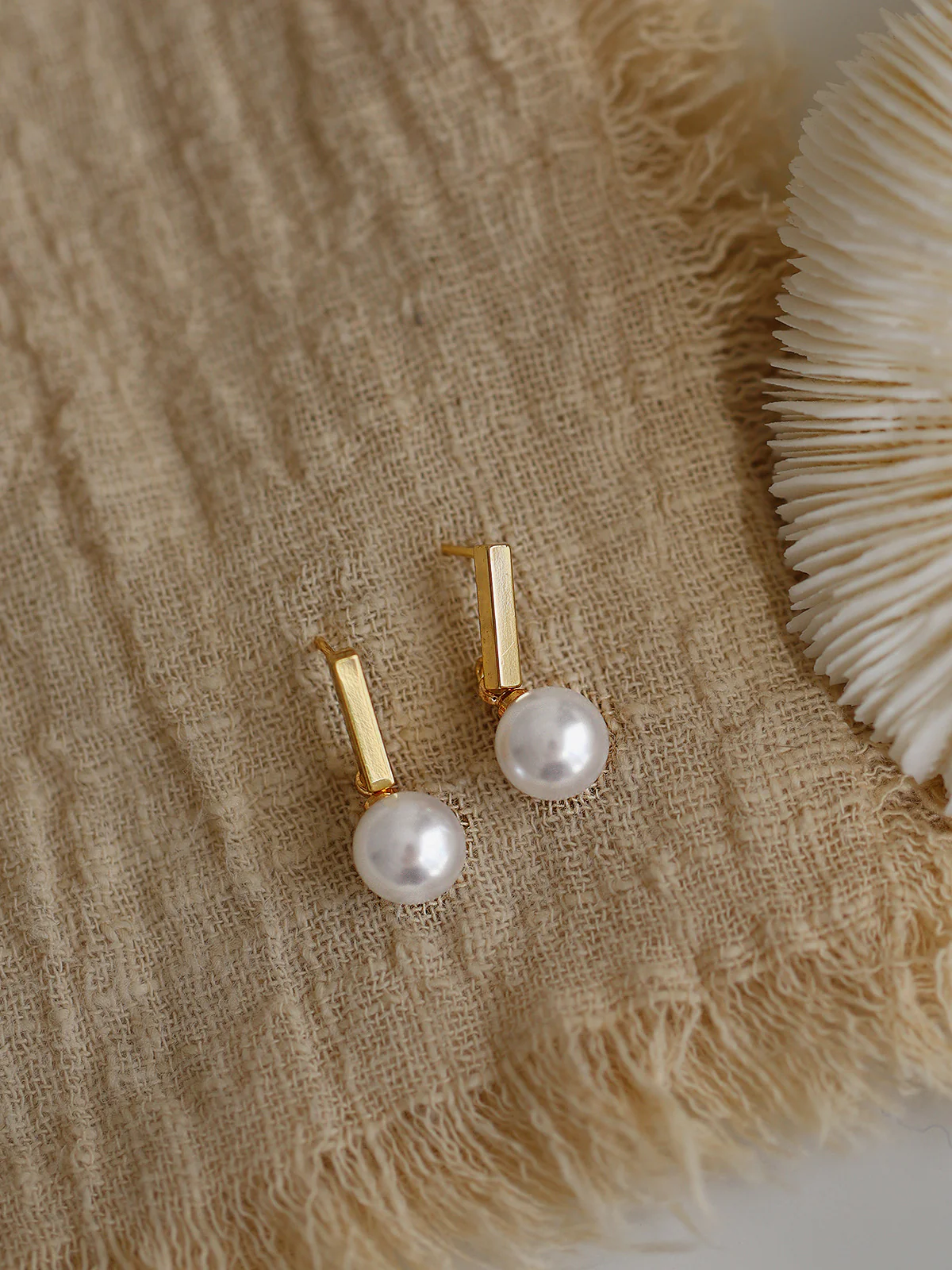 Daily Versatile Pearl Earrings Female Earrings Earrings Small and Delicate Ladies Earrings Silver Pins e016 - Image 3