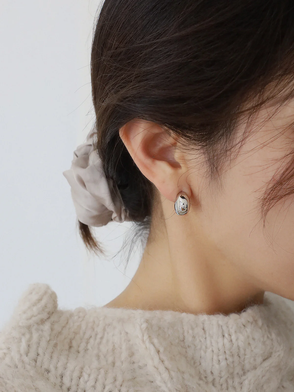 Gold and silver peas earrings silver commuter earrings earrings female simple atmosphere everyday versatile small e004 - Image 4